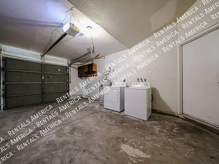 2834 E Isabella Ave — Photo 6