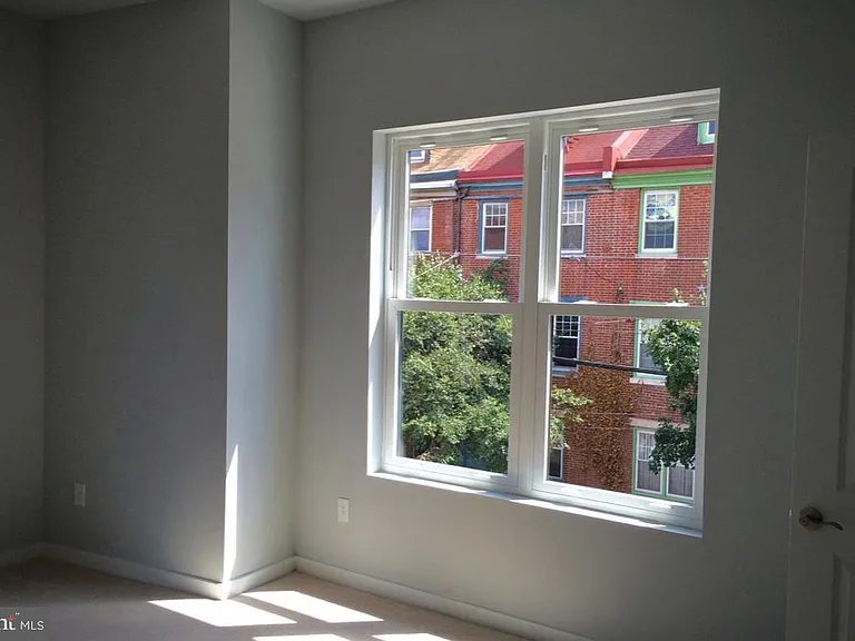 701 N 2nd St #4R — Photo 7