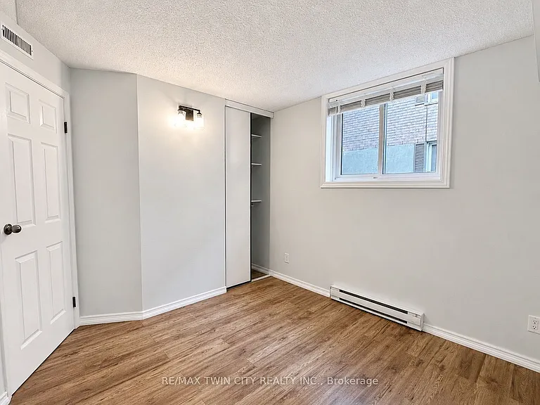 266 Overlea Dr #402 — Photo 11