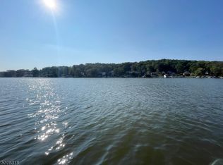 20 Chincopee Road, Jefferson Twp., NJ 07849