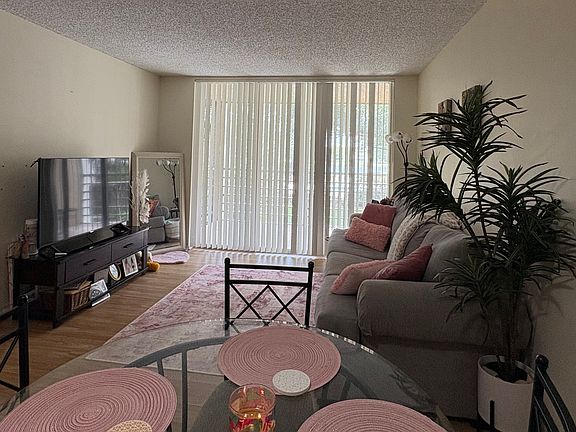 2nd image of 9340 Lagoon Pl APT 202