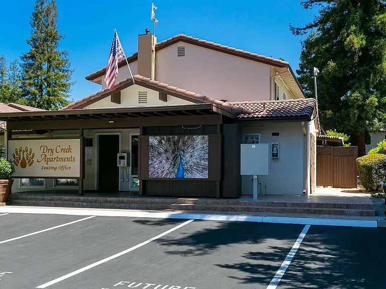 Dry Creek Apartments — Photo 50