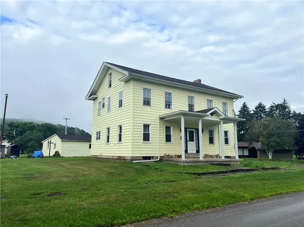 208 Main St, Worthville, PA 15784