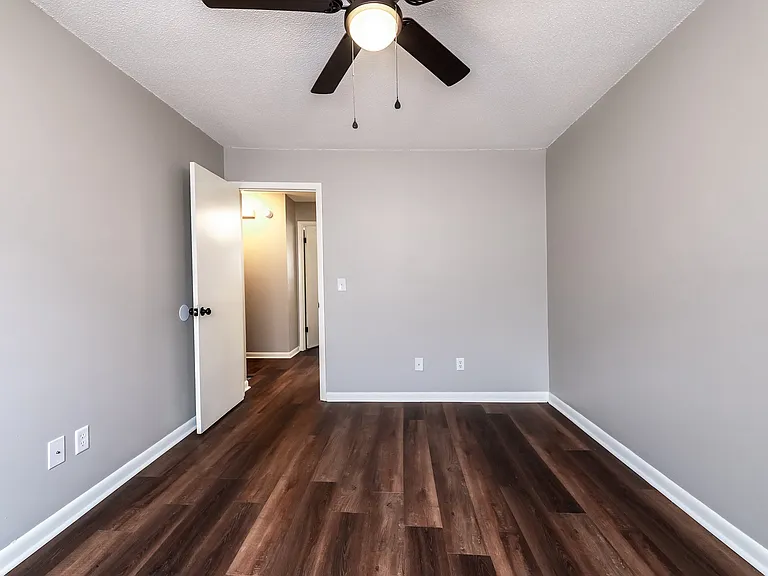 200 Plaza Dr #6 — Photo 7