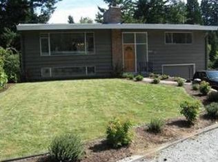 18902 33rd Ave NE, Lake Forest Park, WA 98155