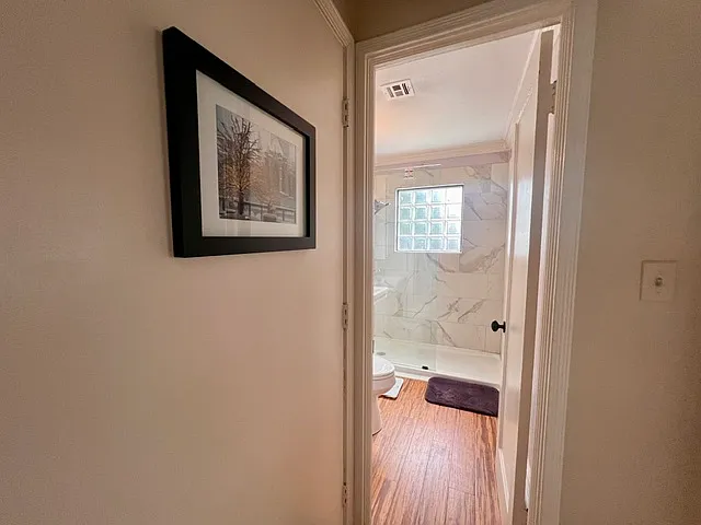 1426 E 38th St #D — Photo 22