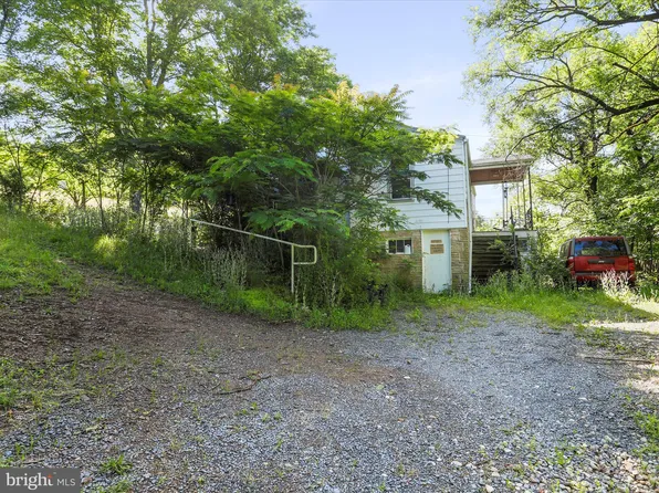 679 Winchester Grade Rd, Berkeley Springs, WV 25411