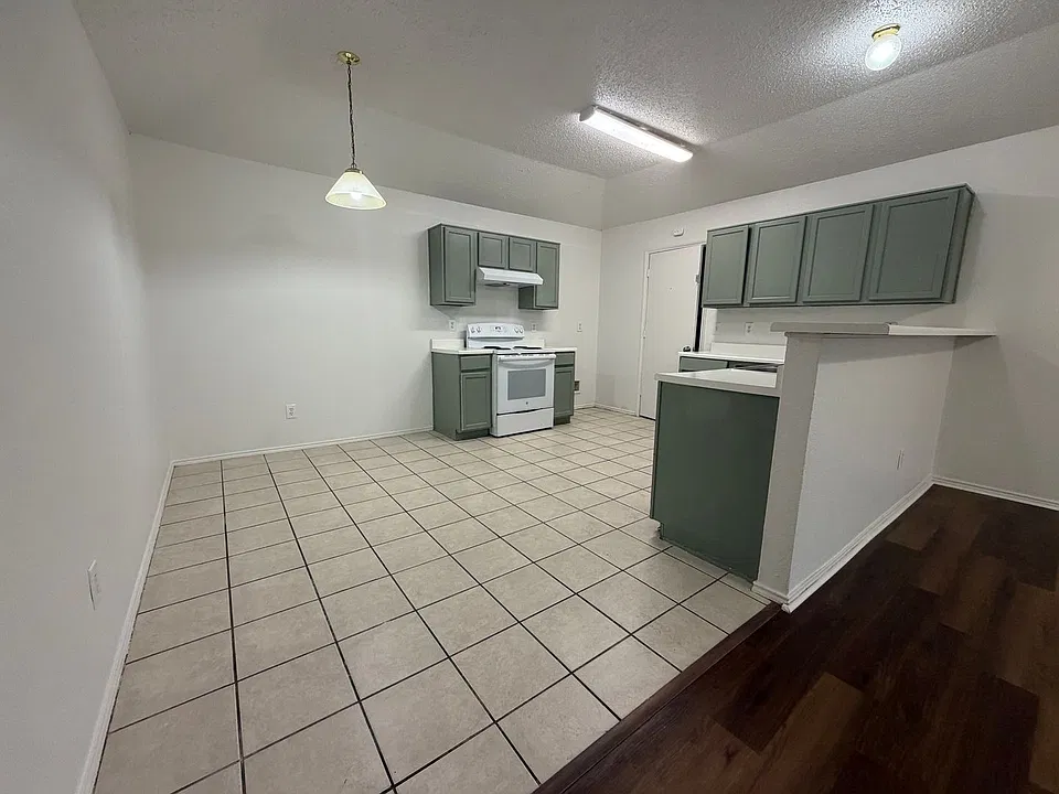 6856 Foxboro Ct