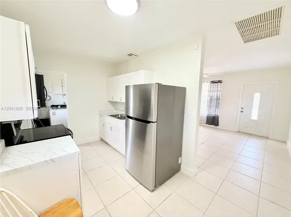 1311 N 69th Ave, Hollywood, FL 33024