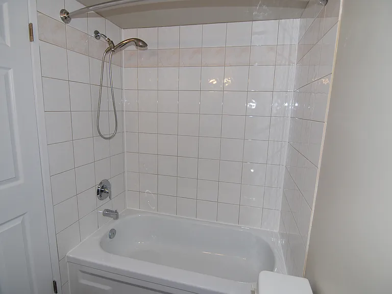 11038 108th St NW #105 — Photo 27