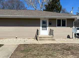 2612 Broadmoor Dr APT 4, Rockford, IL 61108