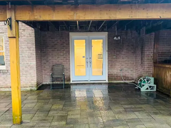 168 Timpson Dr, Aurora, ON