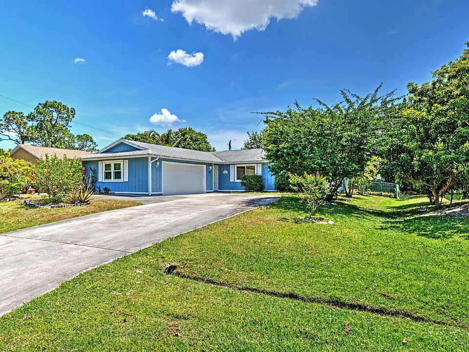 1st image of 230 SW Starflower Ave
