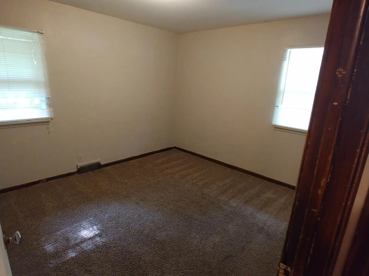 2 bed, 900 sqft, $1,100 — Photo 4