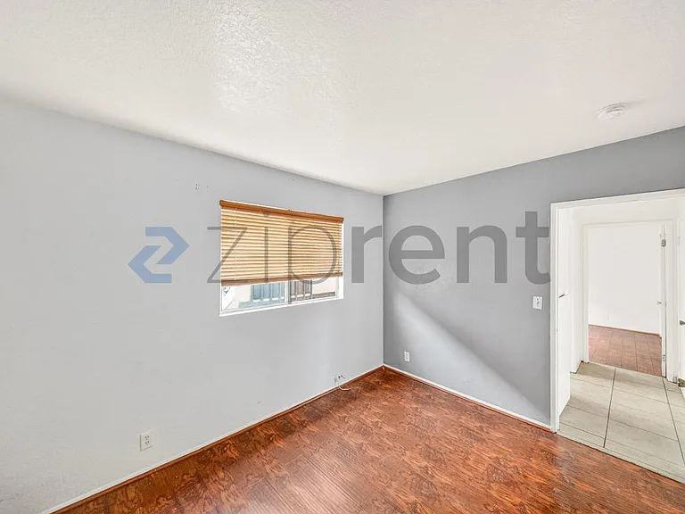 1115 252nd St #6 — Photo 6