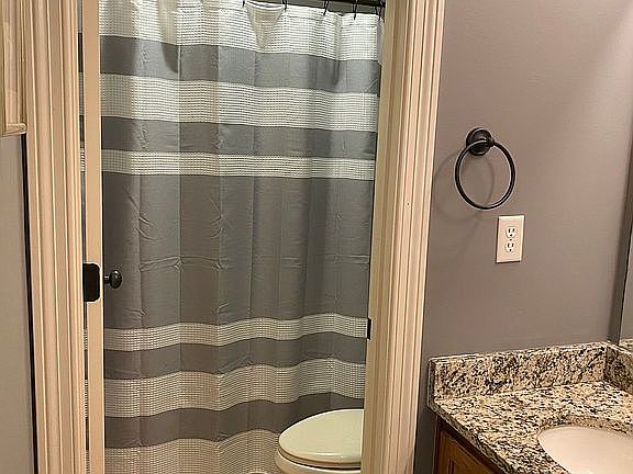 Second floor full bath