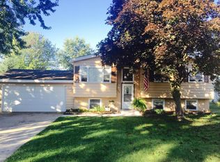 8283 Atlanta Dr NE, Rockford, MI 49341