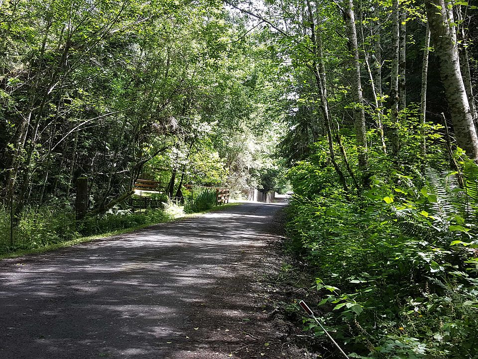 2nd image of 26627 Trophy Ln NE