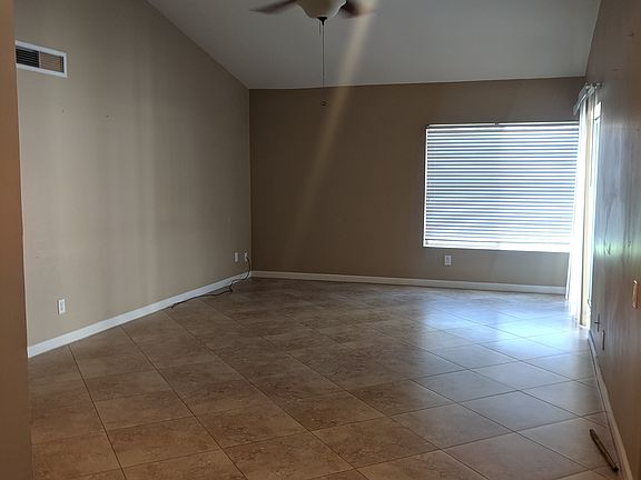 3rd image of 970 E Driftwood Dr
