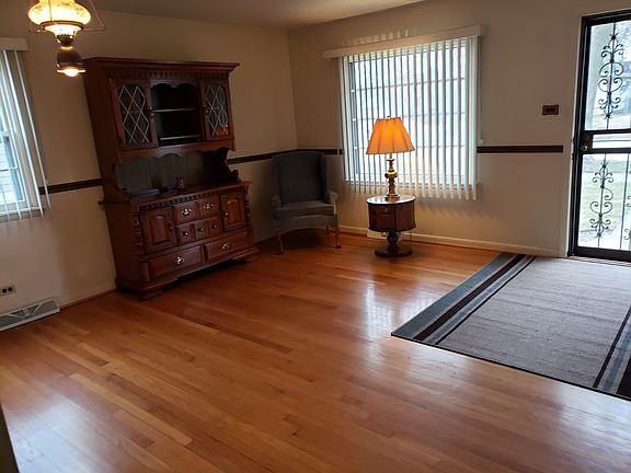 2nd image of 14808 S Richmond Ave