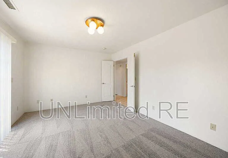 3285 N Hedgewood Dr #B — Photo 14