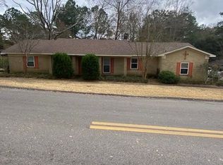 2146 W 10th St, Laurel, MS 39440