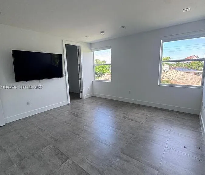 2947 SW 27th Ter — Photo 13