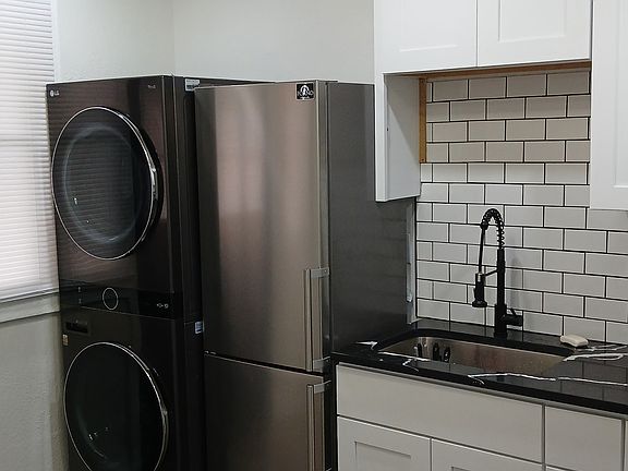 In unit LG washer & dryer tower