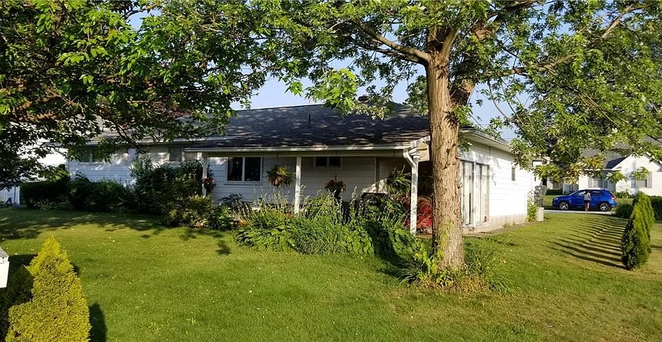 2nd image of 2810 W 30th St