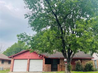 575 Woodhurst St, Houston, TX 77013