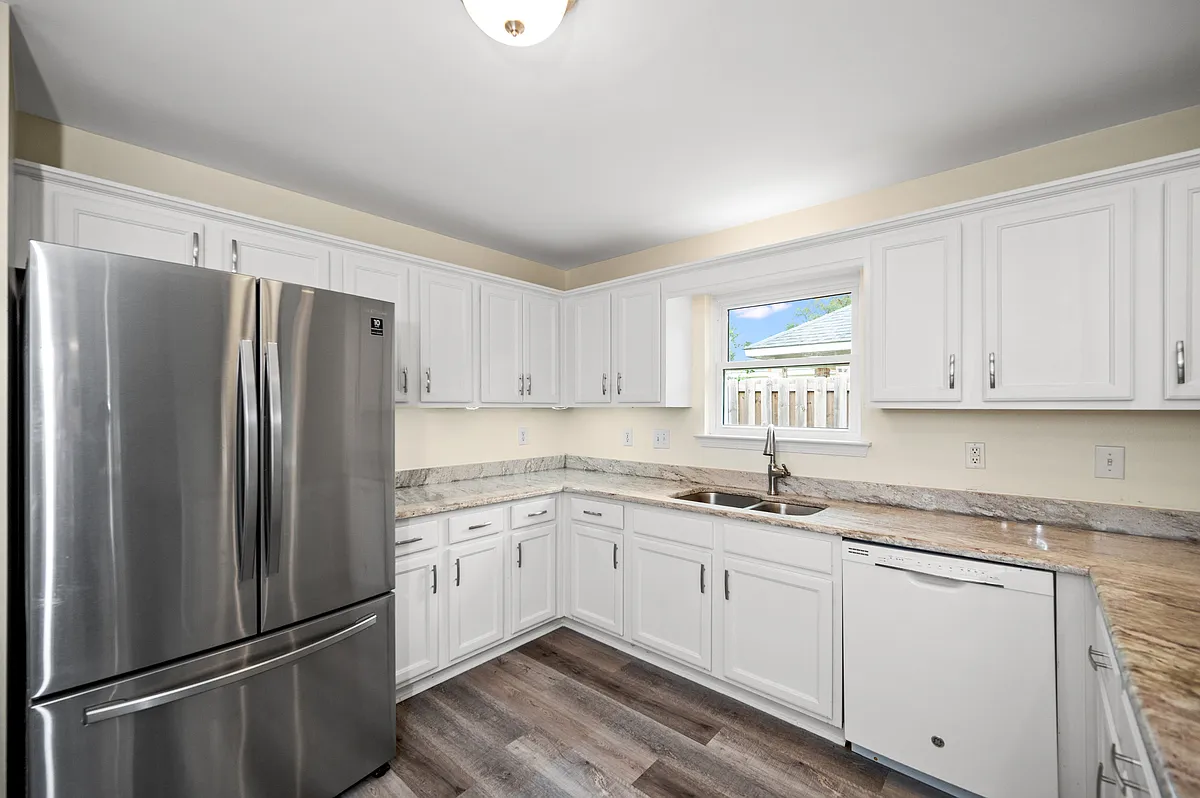 Building Photo - 25930 Overton Dr