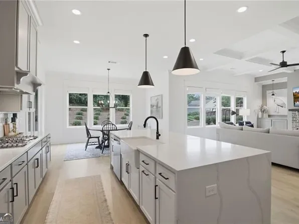 357 S Alexander St, Buford, GA 30518