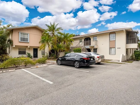 4300 Gulfstream DR #1C, NAPLES, FL 34112