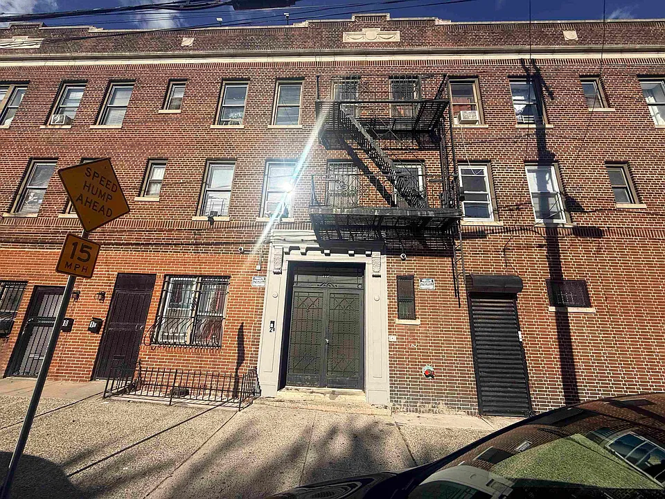 220 Stegman St #2C