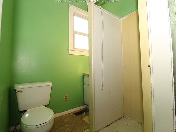 5th image of 97 Glenwood Ave