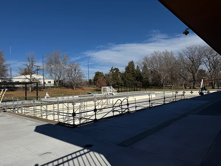 congree park pool 1 block away