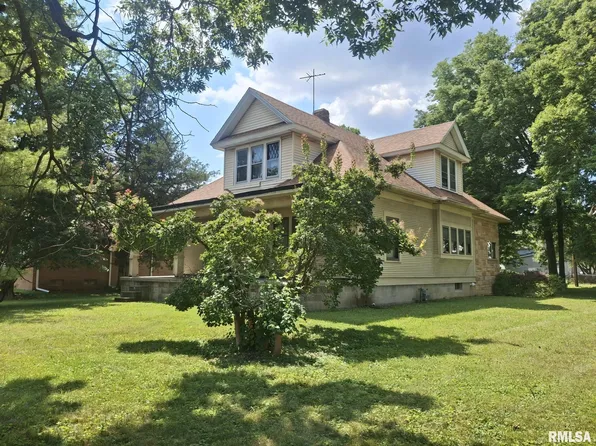 1017 N Logan St, Lincoln, IL 62656