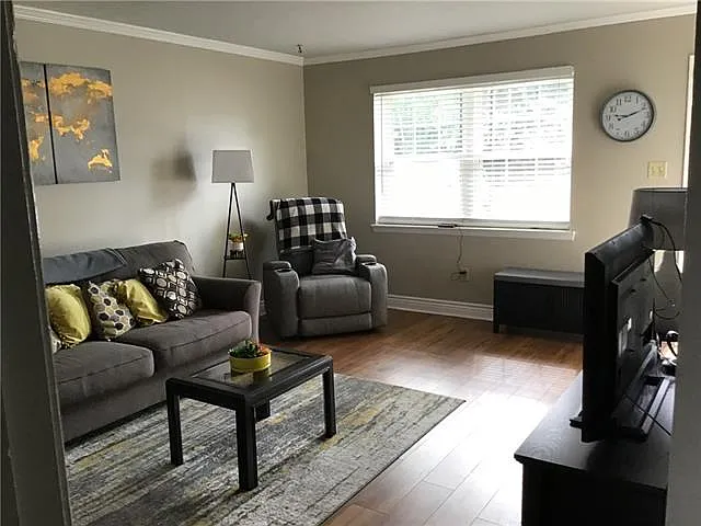138 Normandy Ave — Photo 4