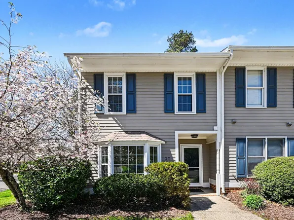 27 Forest Green Dr, Durham, NC 27705