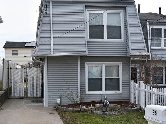 2nd image of 26 McCormick Pl