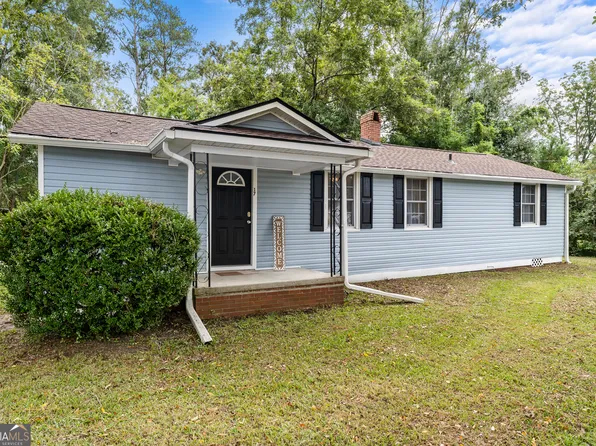 17 Russell Ave, Garden City, GA 31408