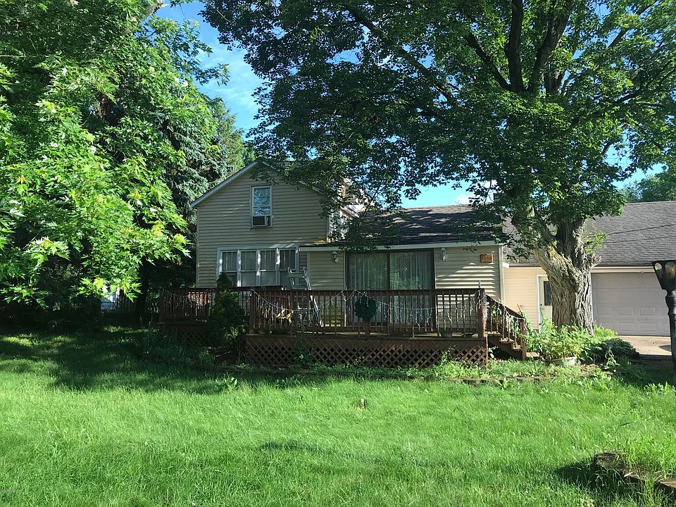 1st image of 1846 W Lakewood Blvd
