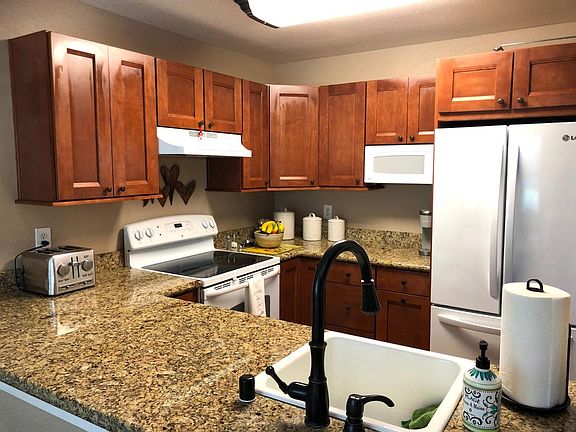 5th image of 135 La Crosse Dr Unit 135