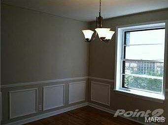 4th image of 1064 Glenmoor Ave