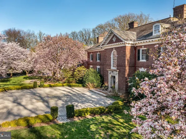 110 Woods Ln, Wayne, PA 19087