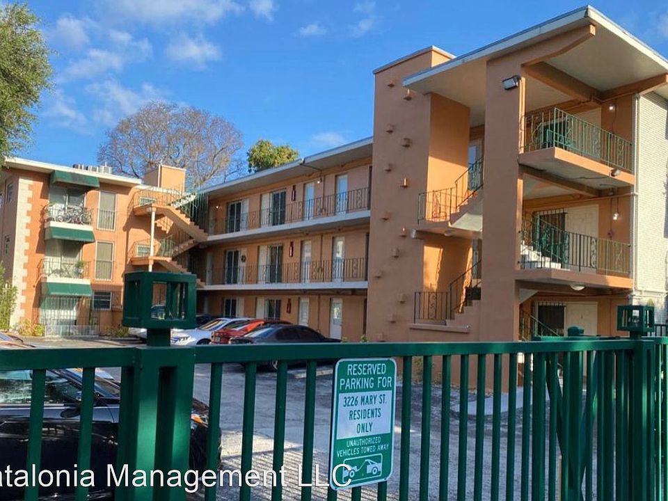 1st image of 3226 Mary St Unit 6