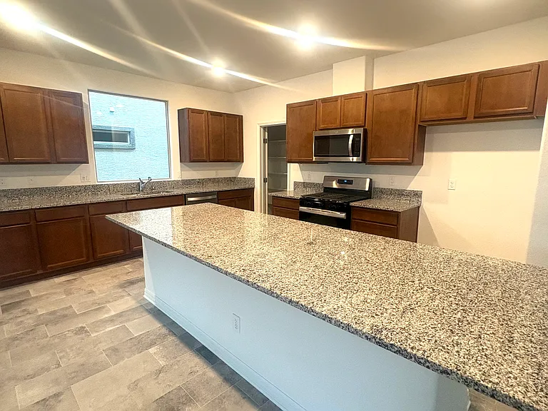 5756 Avondale Rise Way — Photo 4