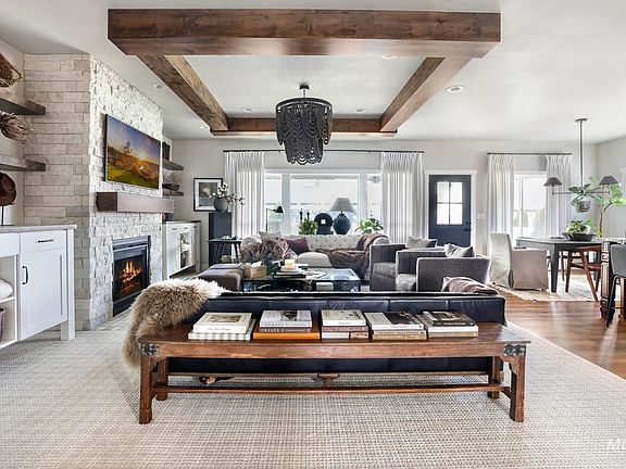 5th image of 764 Midnight Sun Loop