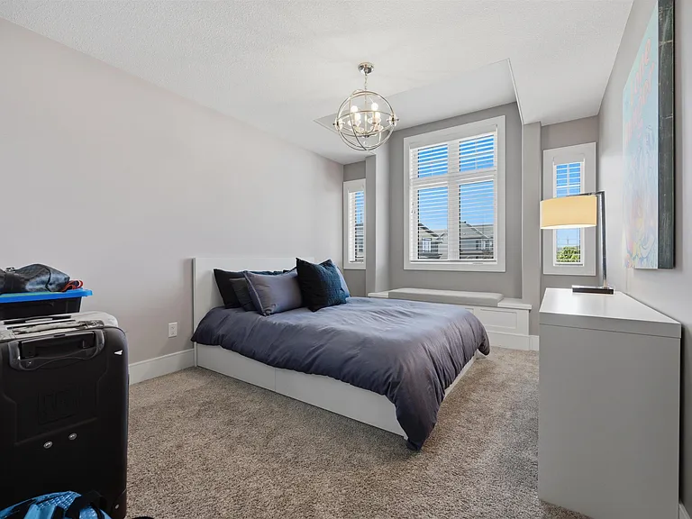 1305 Hainstock Way SW — Photo 32