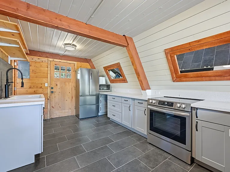 77 Snowplow Ave — Photo 20